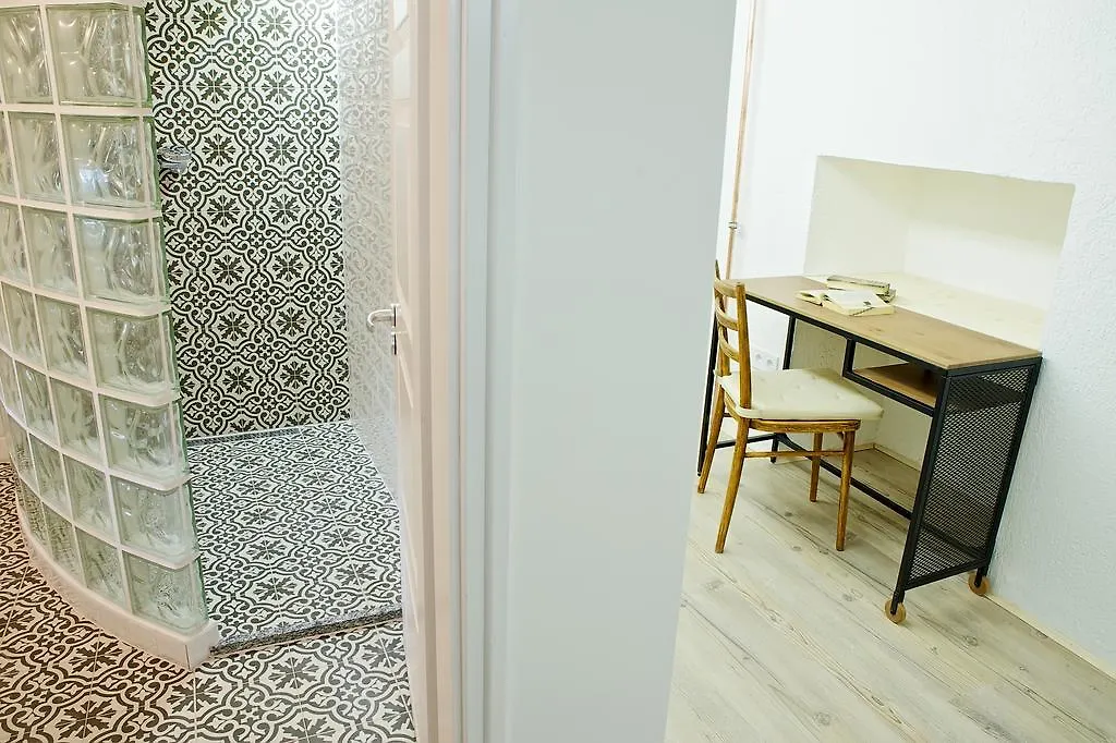 فندق بودابستفي  Unique Ping-Pong Family Duplex In The Heart Of City شقة بودابست