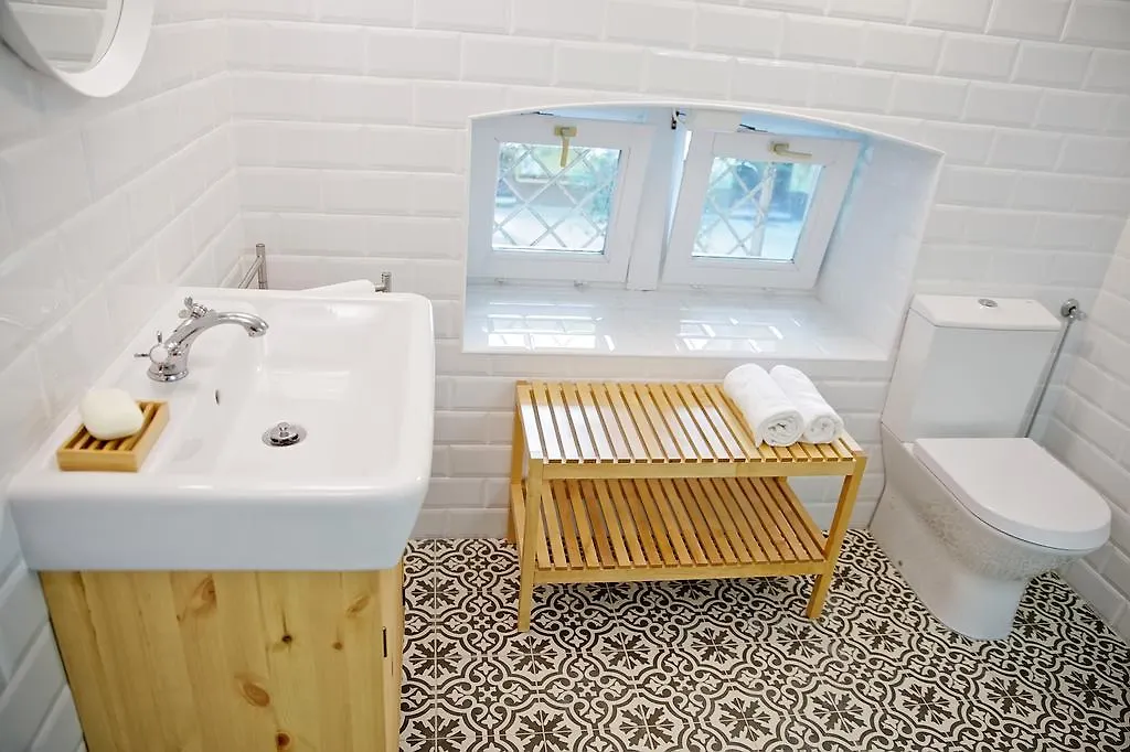 فندق بودابستفي  Unique Ping-Pong Family Duplex In The Heart Of City المجر